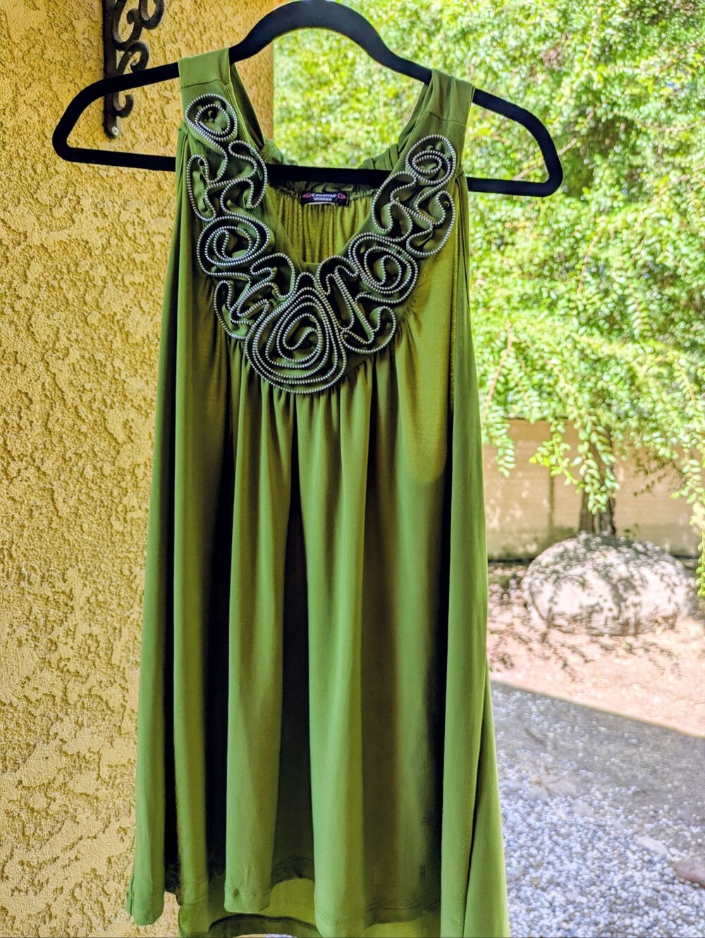 Sleeveless Olive Green With Zipper Applique Neckline Women's Tank Top Vintage